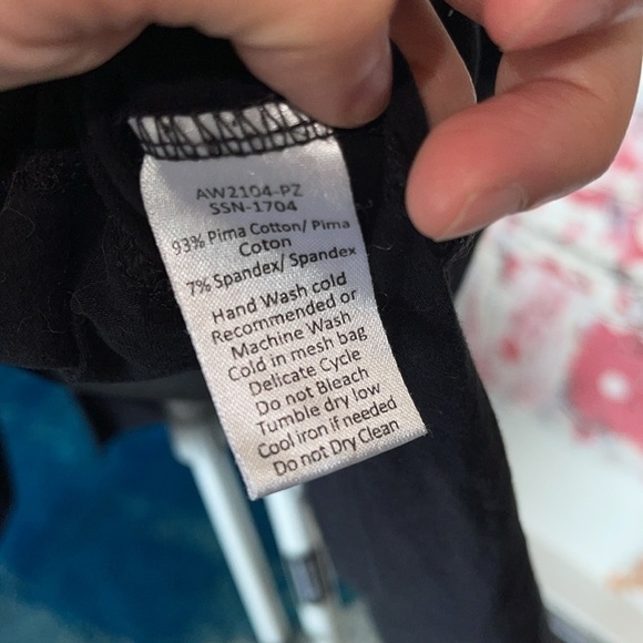 ATM v shaped dress black 93% cotton with side slits at the bottom - Picture 8 of 9